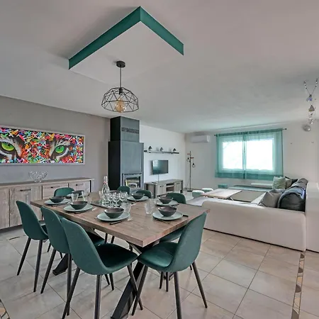 Hébergement de vacances Barbouillet - Maison Avec Piscines Partagées